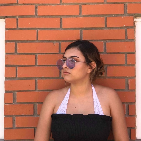 Meet your Posher, Miriam - Picture 1 of 1